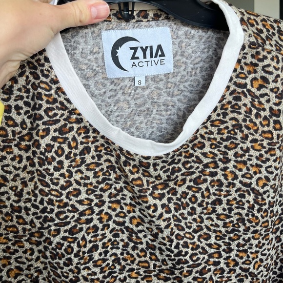 Zyia Leopard Sweatshirt - Size Small - Picture 2 of 3